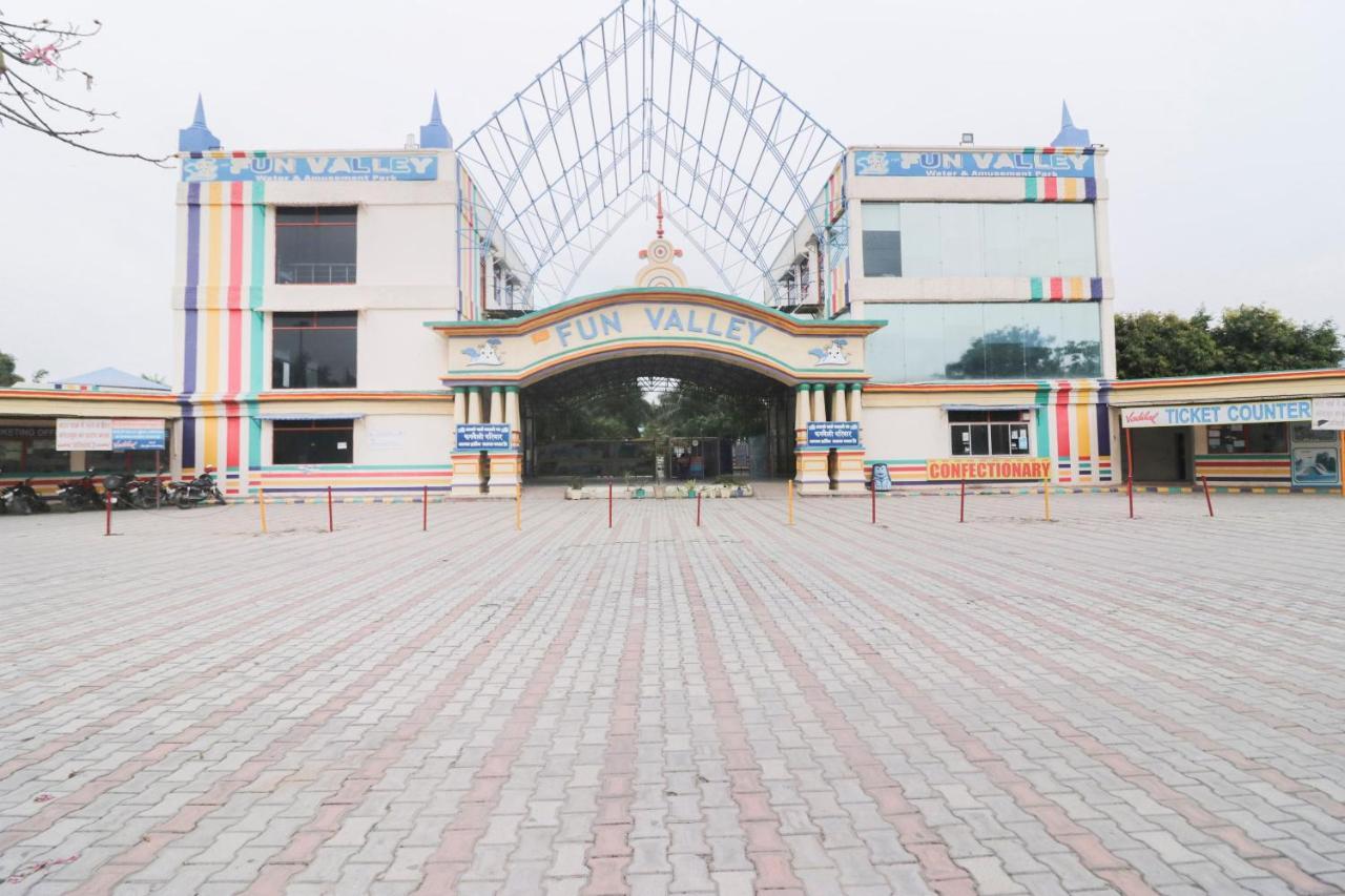 Oyo 19862 The Fun Valley Doiwala Luaran gambar