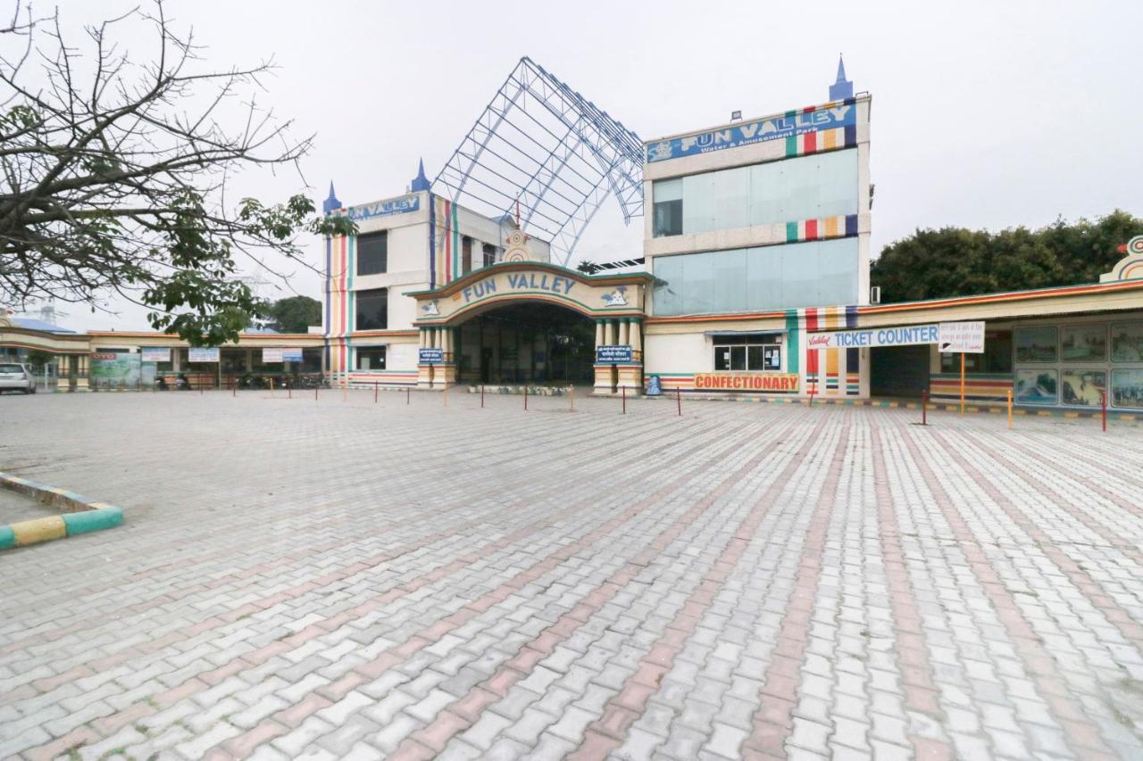 Oyo 19862 The Fun Valley Doiwala Luaran gambar